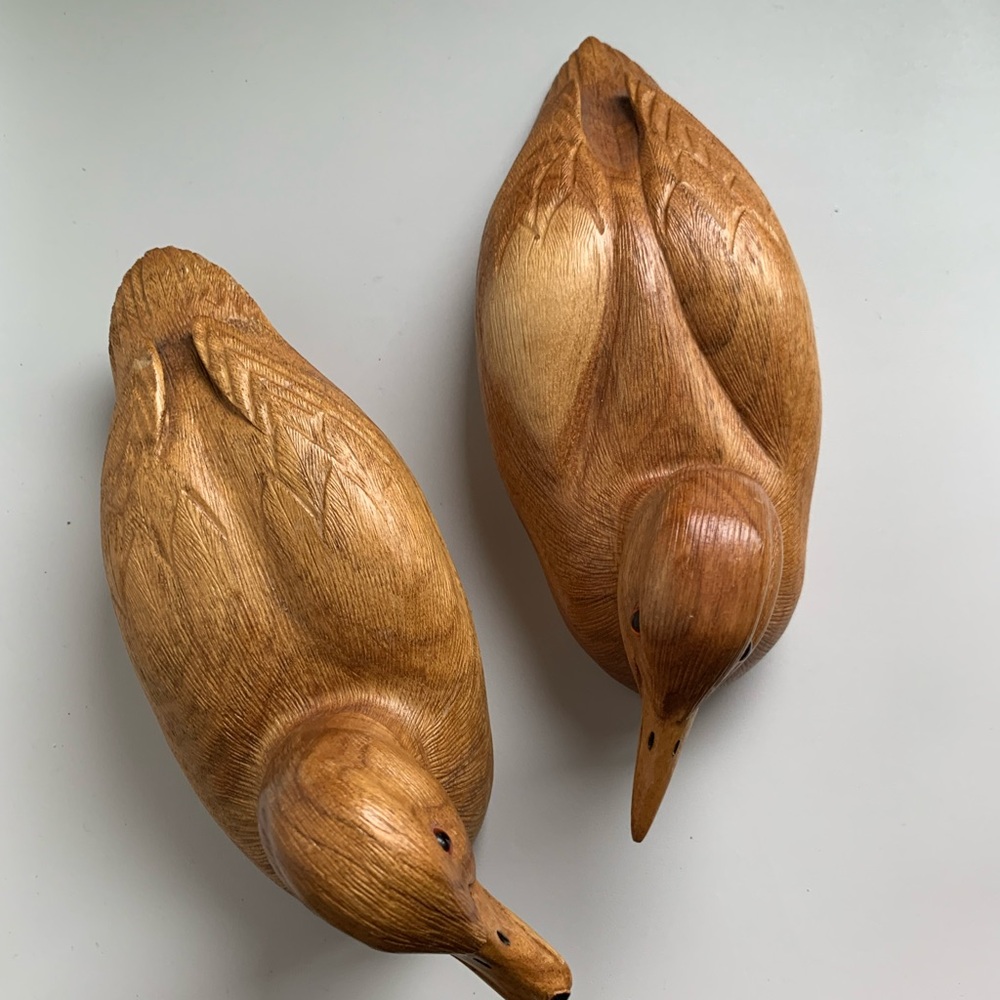 Vintage Pair of Hand Carved/Crafted Wooden signed by Lew Driver 1989 Sculptures - Picture 2 of 5